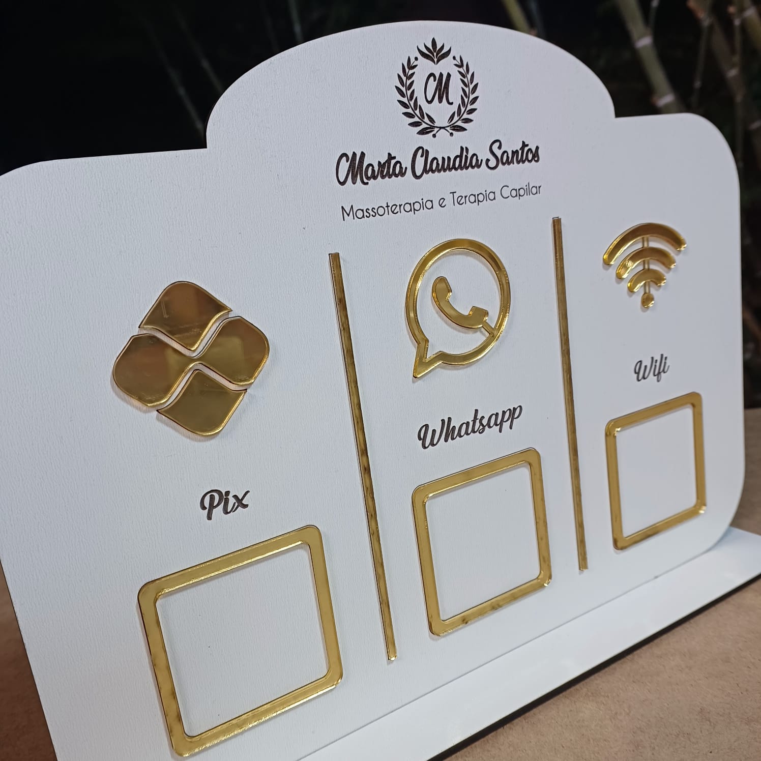 Placas para QR Code em MDF com Detalhes em Acrílico Espelhado - Imagem 4